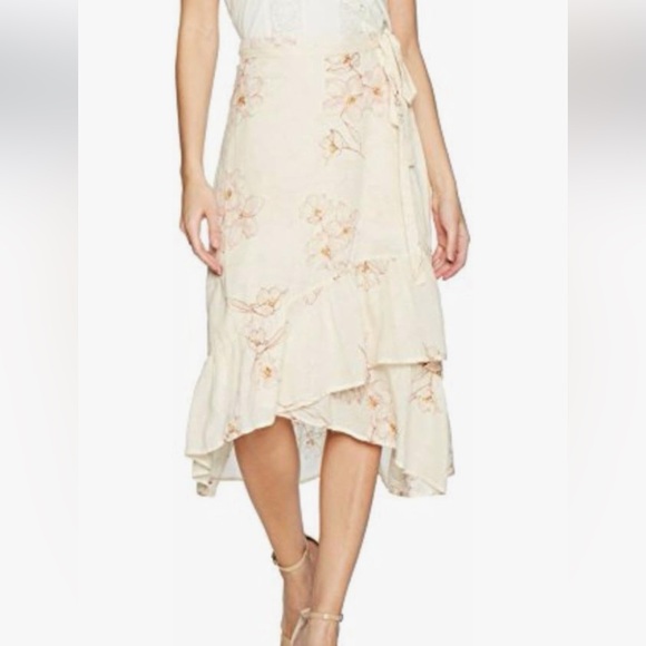 Billabong Cream Wrap Skirt with Dusty Rose Floral - Picture 2 of 4